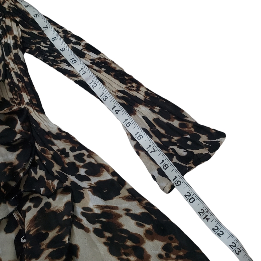 LEAPORD PRINT RUFFLED TOP - Picture 9 of 9